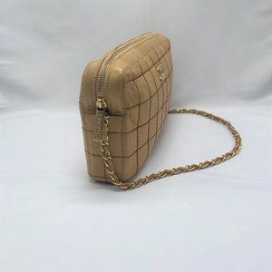 chanel diamond stitch tote